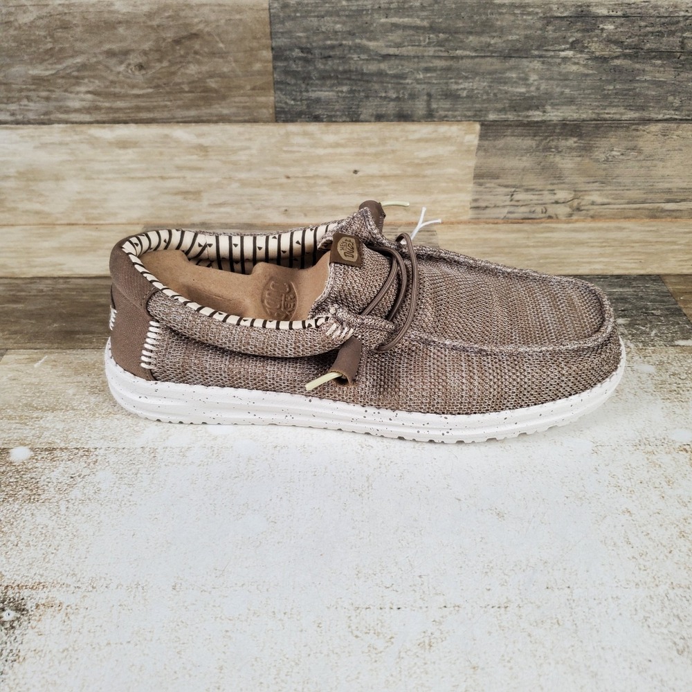 Hey Dude Wally Stretch Sox Mens Loafers Shoes Sz 9 EE Tan Round Toe Slip On